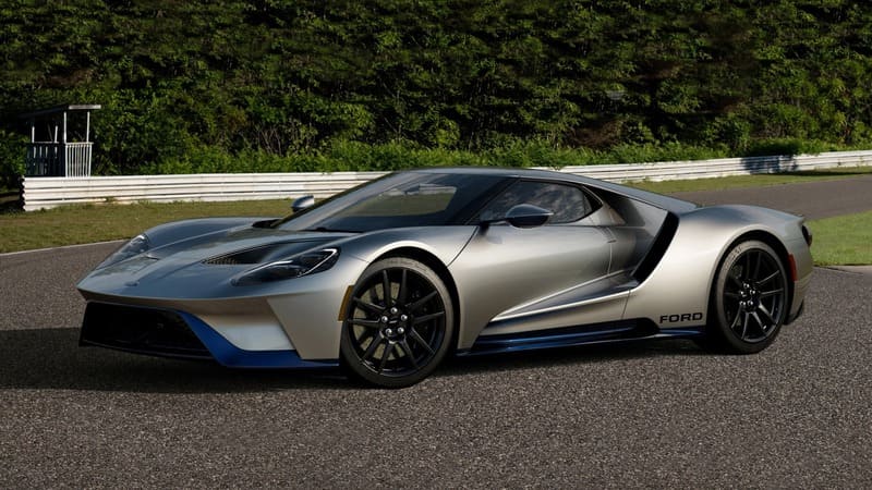 ford-gt-la-mot-minh-chung-cho-suc-manh-va-di-san-cua-hang-xe-ford.jpg